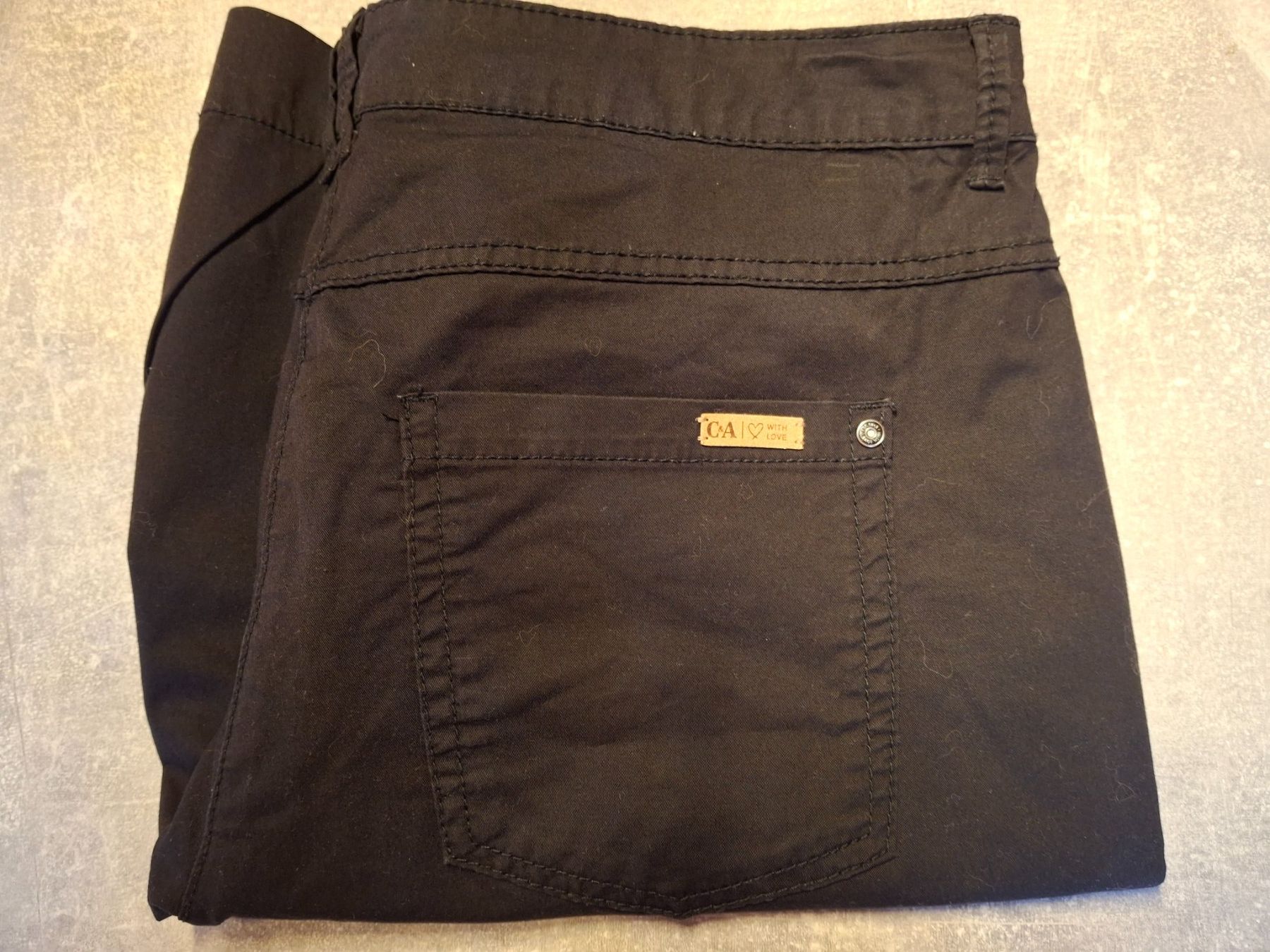 C&A Pantaloni: Short noir taille 44 marque C&A – Usato da Villiers venduto da san_jn5w 7