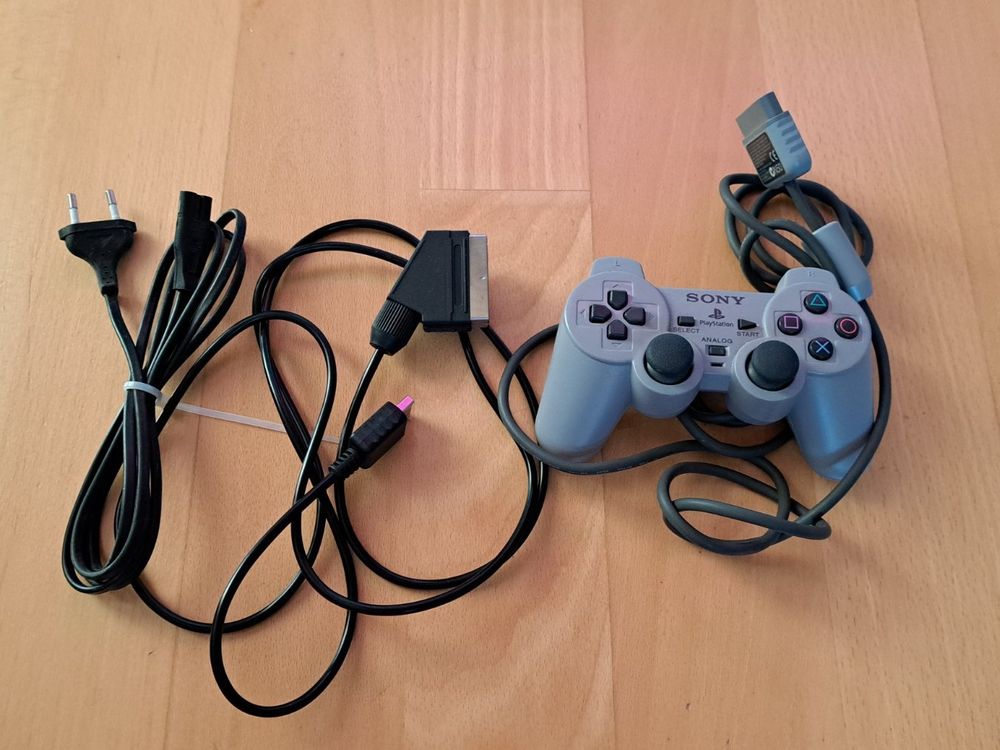 Sony Playstation 1 Konsole mit Dualshock & Game | Kaufen auf Ricardo