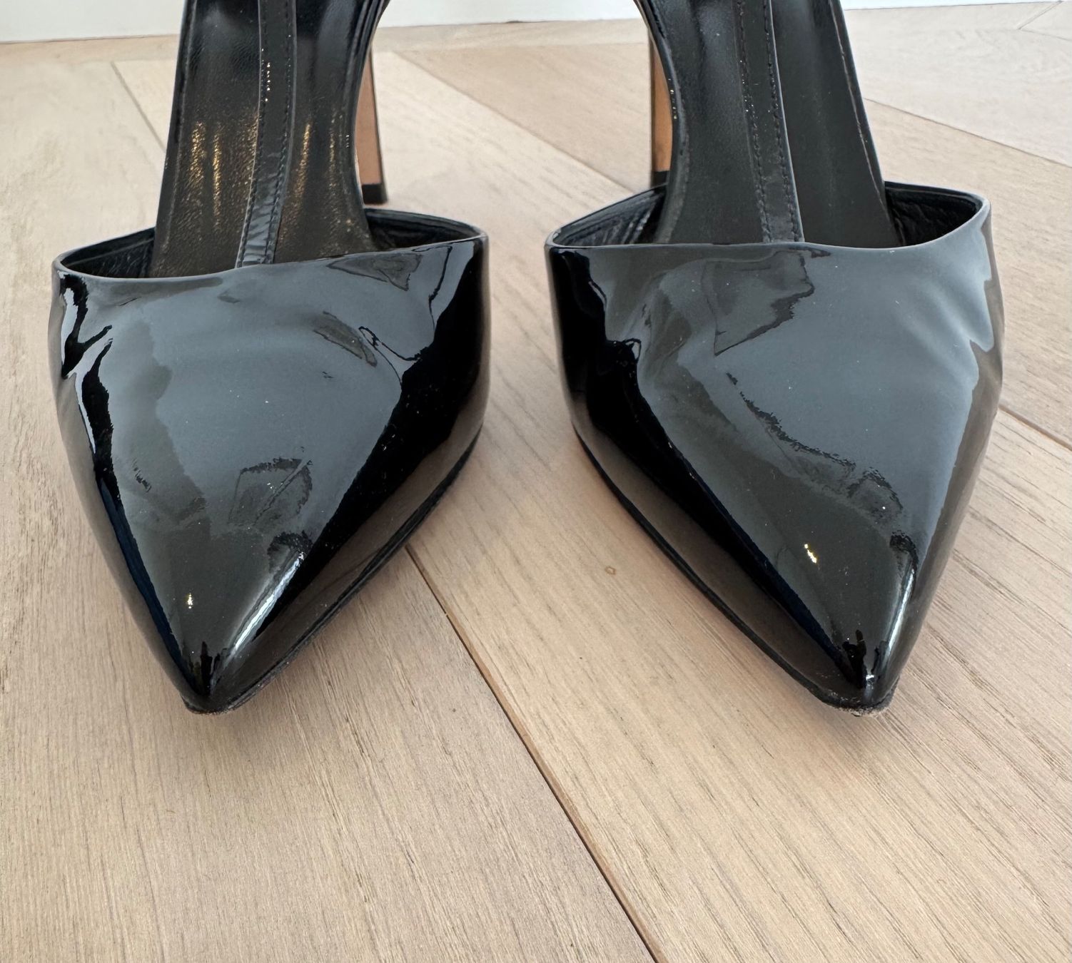 Gucci Scarpe da donna: Gucci Damenschuh schwarz Lack Größe 37.5 – Usato da Kloten venduto da mybestbrands 6