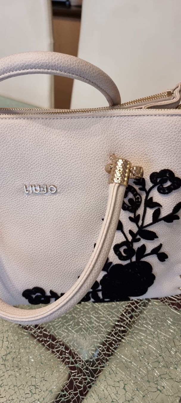 Liu Jo Taschen für Damen: Liu Jo Handtasche – Neu und originalverpackt aus Luzern von Reni025 2