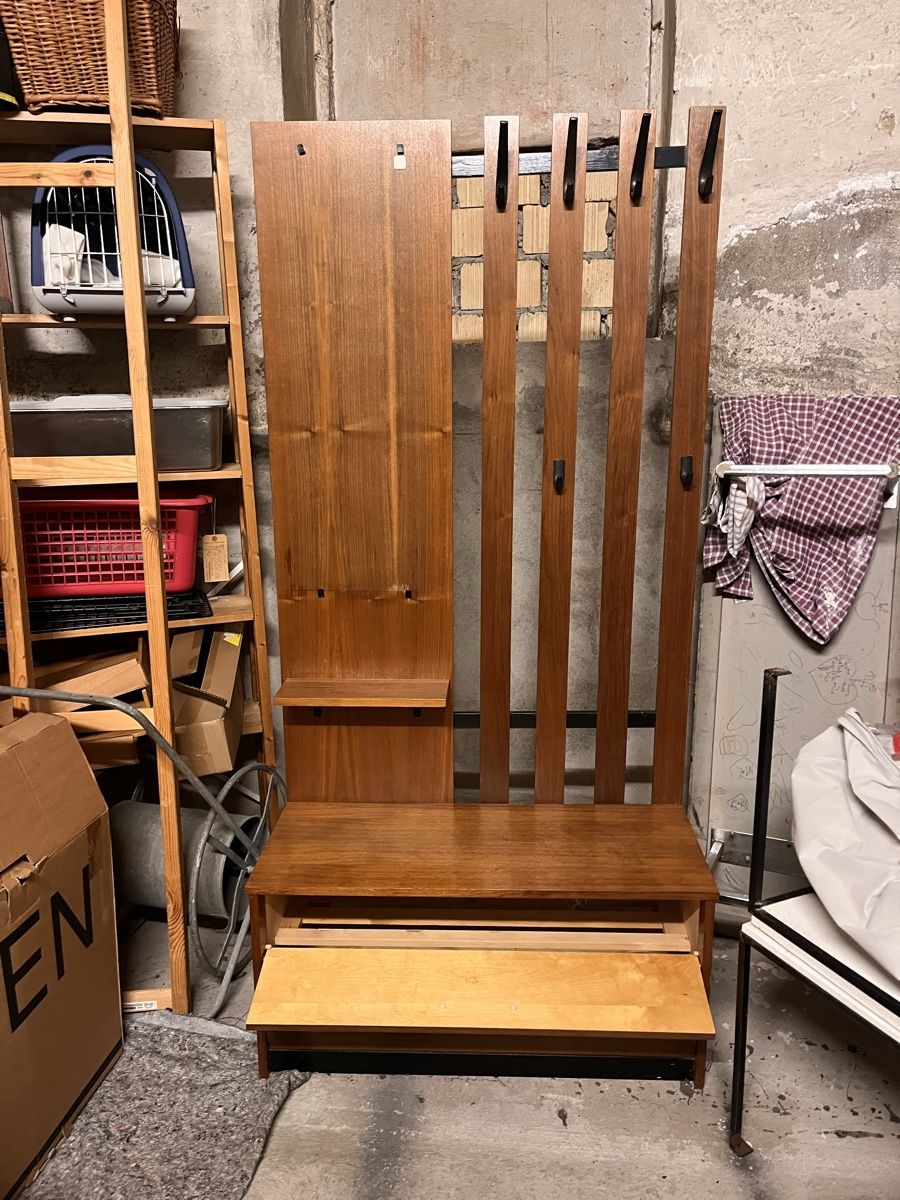 Garderobe: Garderobe, holz – Gebraucht aus Zürich von Brigittebirchler777 1