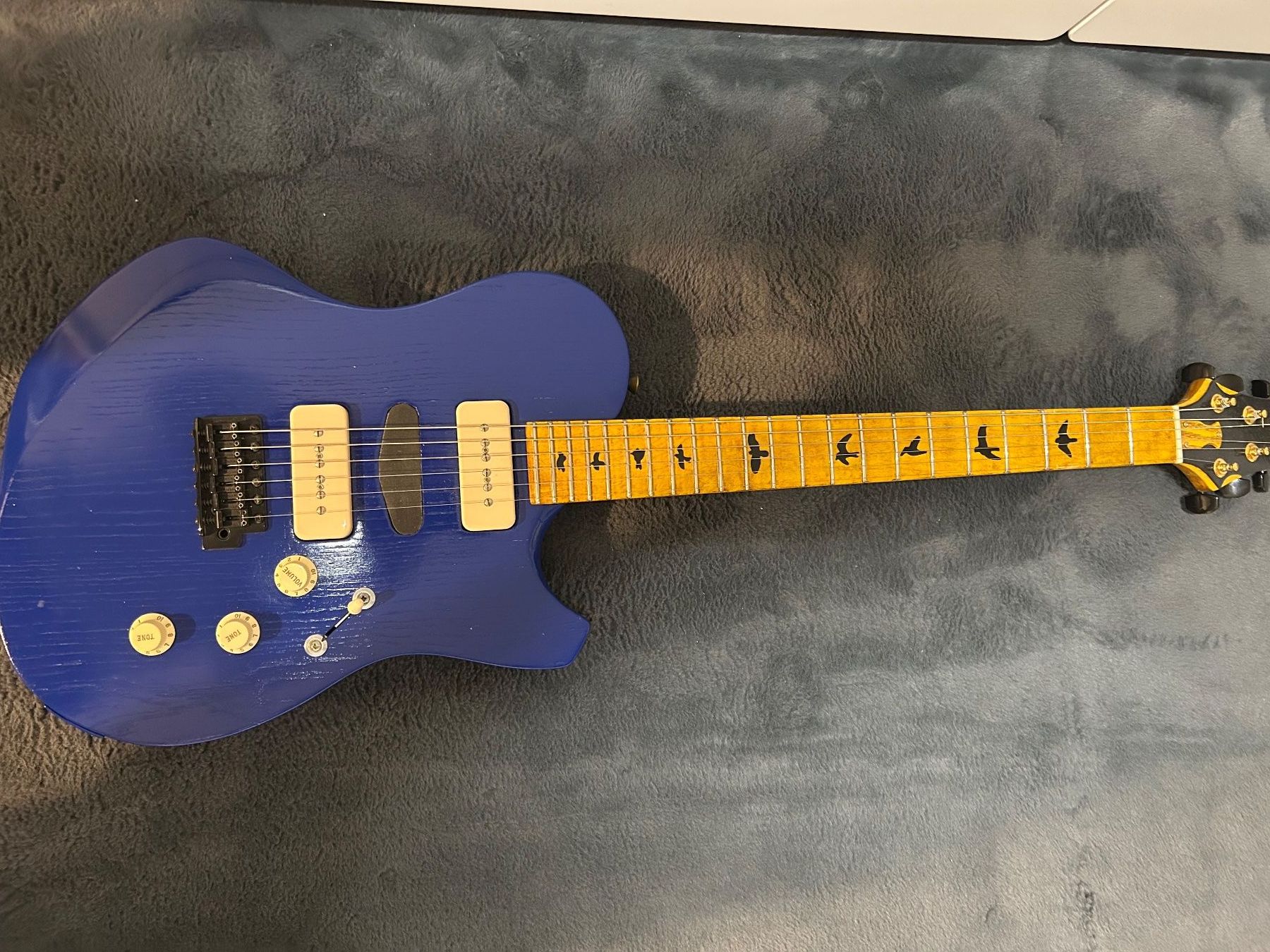 Strumenti musicali: E Gitarre – Usato da Bottmingen venduto da Stanko5