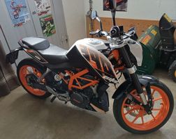 BAISSE DE PRIX … À vendre KTM Duke 390, 12653 km