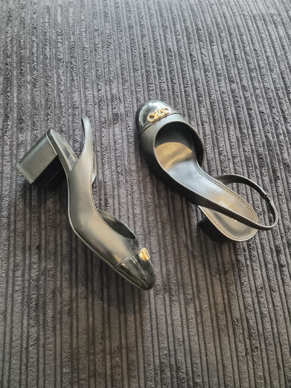 Michael Kors Scarpe da donna: Michael Kors Pumps – Nuovo (secondo la descrizione) da Volketswil venduto da SecondHanderia 2