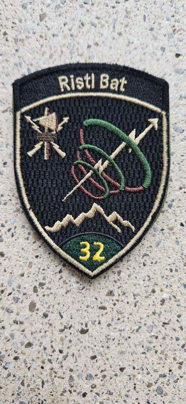 Schweizer Armee Plaketten & Abzeichen: *** Badge Ristl Bat mit klett *** – Neu und originalverpackt aus Riedholz von fr_sIruP