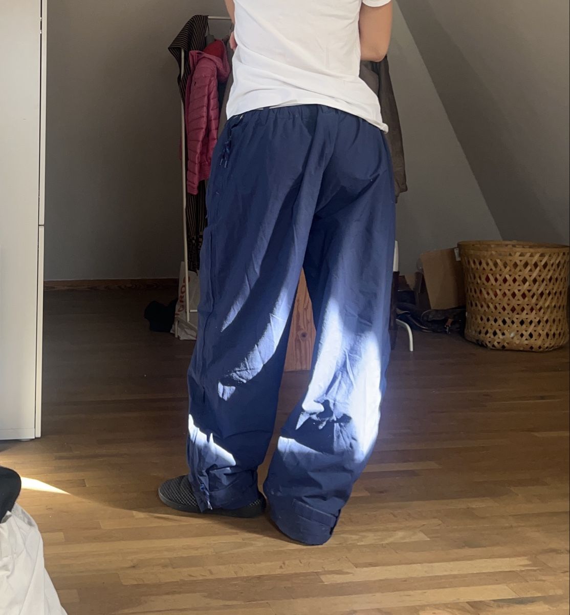 Helly Hansen Pantaloni: Helly Hansen Skihode dunkelblau Grösse L vintage – Usato da Steffisburg venduto da viv_5tqt 1