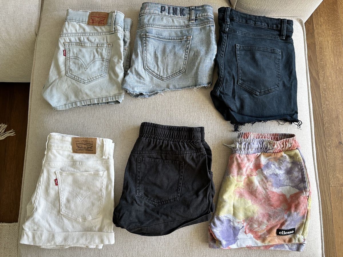 Lots de vêtements: Shorts – D'occasion à Zürich par Sivo01