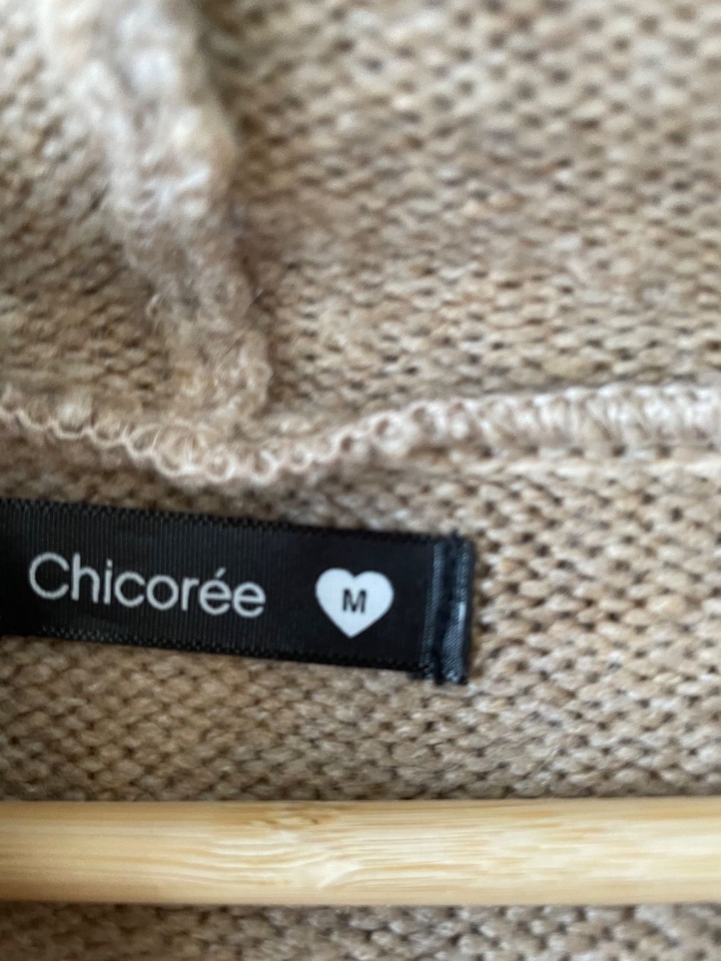 Maglioni & Felpe: Kuschliger Kapuzen-Pullover Chicorée Gr M – Usato da Neukirch an der Thur venduto da bee88 1