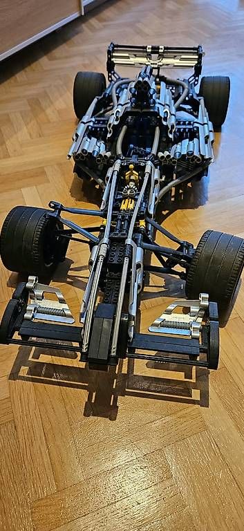 Baukästen: LEGO Technic Silver Champion (Formel 1) – Gebraucht aus Arlesheim von keepgoing10 1