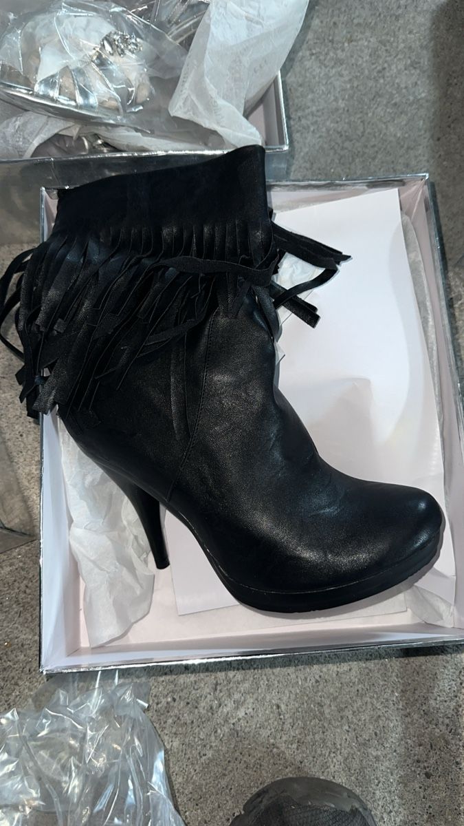 Scarpe da donna: +200 Chaussures femmes / Tailles 35>40 – Nuovo e nell'imballaggio originale da Versoix venduto da FromHumanToGod 1