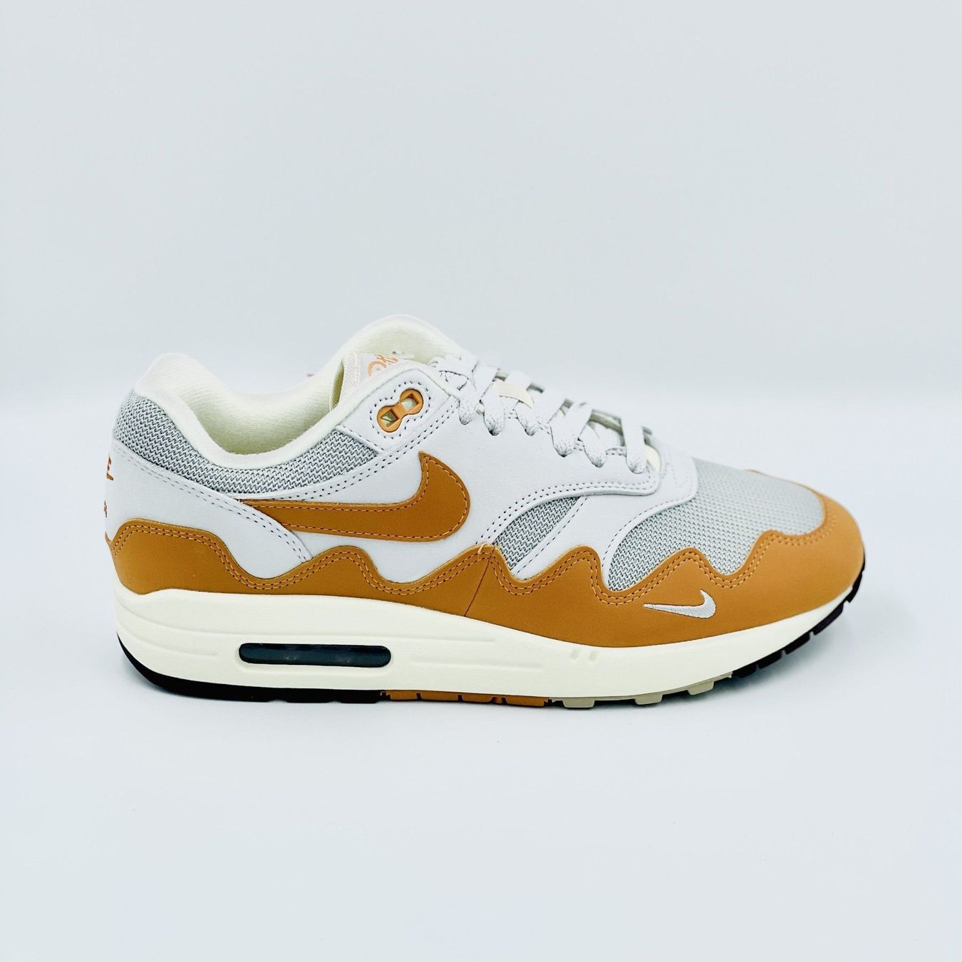 Nike Scarpe da uomo: Nike Air Max 1 Patta Monarch Waves EU 41 – Nuovo e nell'imballaggio originale da Erlinsbach venduto da sasneakers 2