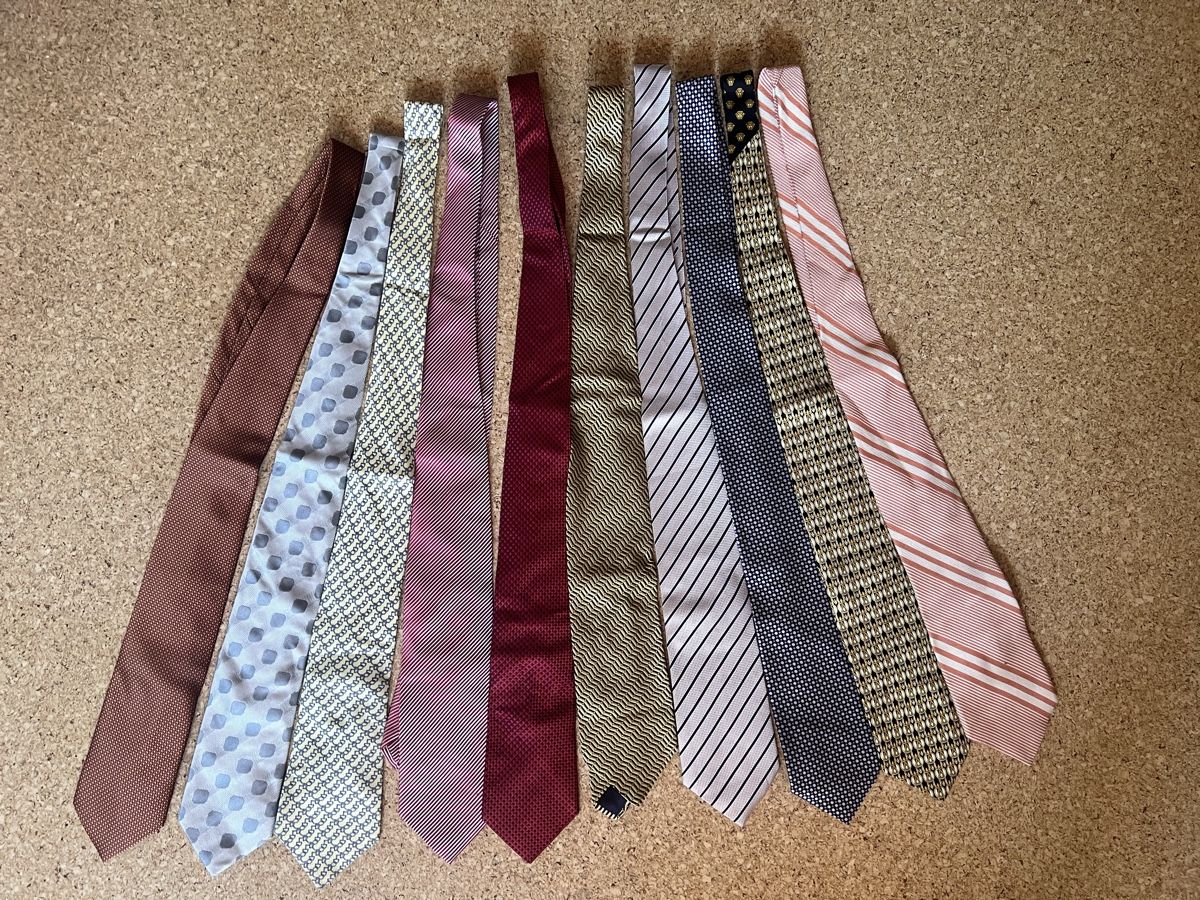 Cravates: 11 helle Designer Krawatten – D'occasion à Laufen par belleskulptur