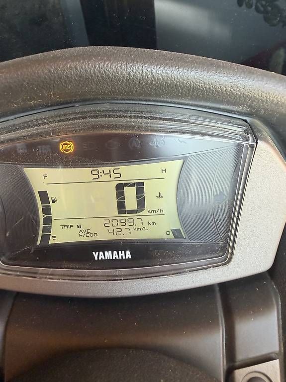 Scooters: Vendo Scooter Yamaha N-Max 125 – D'occasion à Davesco-Soragno par sls_6gjl 3