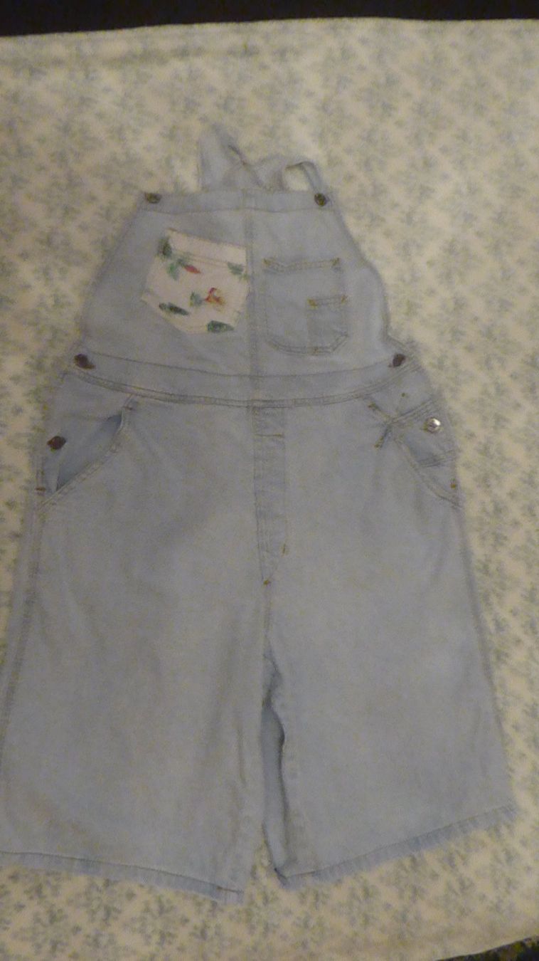Jeans: Jeans kurze Latzhose  Gr 42 – Usato da Sargans venduto da Benziner