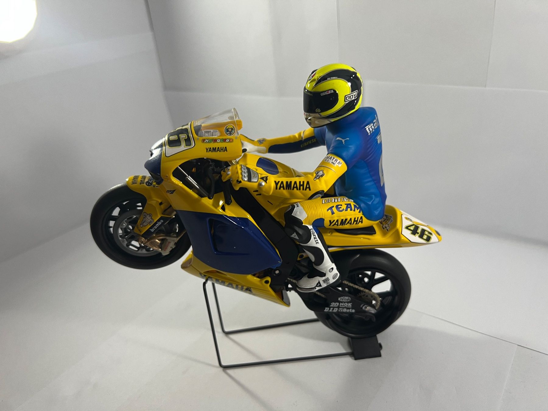 Minichamps Kit di modellismo & Modellini statici: Valentino Rossi Lot 6 – Usato da Sergey venduto da Mascotte00 2