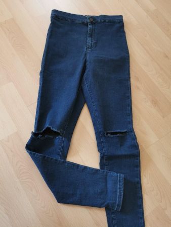 Dunkelblaue Jeans W28/L28 Gr. S