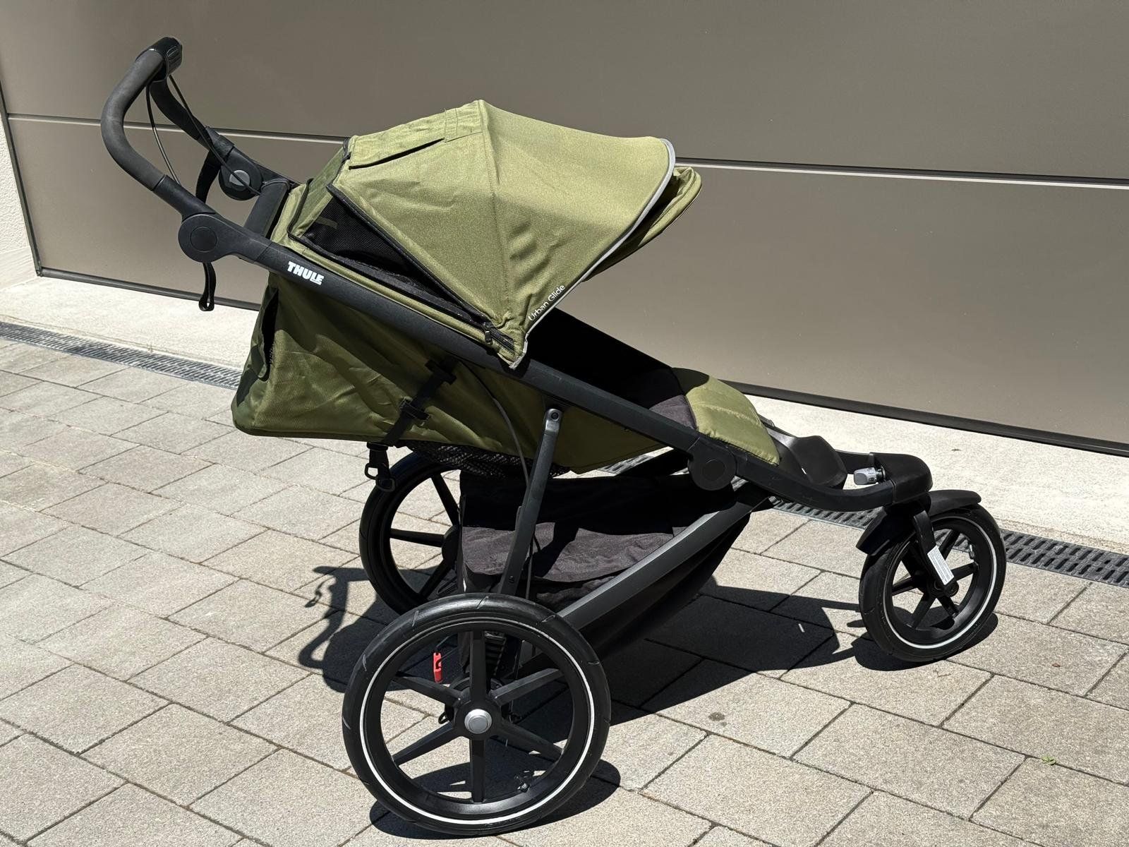 Thule Carrozzine: Thule Urban Glide 2, grün – Usato da Goldau venduto da simona.dettling 2