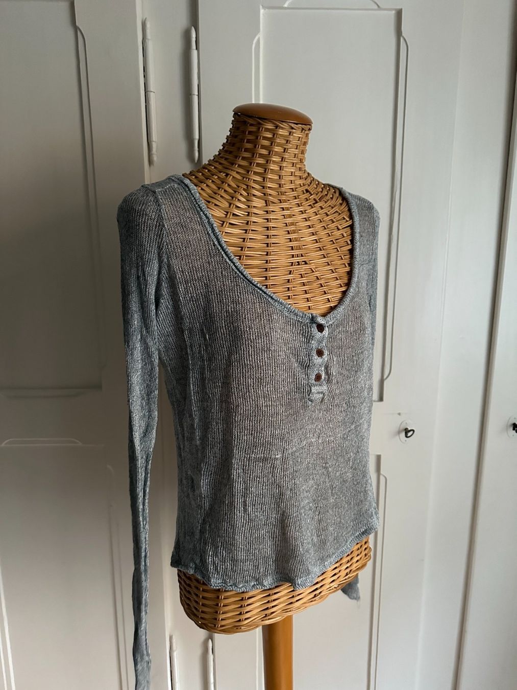 Brandy Melville Giacche: BRANDY MELVILLE - Strick Cardigan hellblau – Usato da Zürich venduto da Diazaio 1
