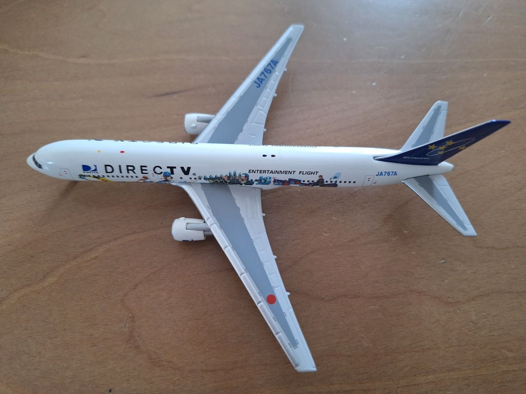 Boeing Kit di modellismo & Modellini statici: Direct TV B767-300 1:400 – Usato da Sargans venduto da nicsam1815 1