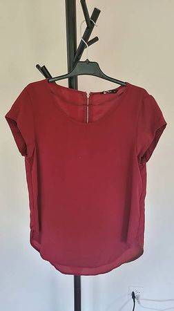 Schickes rotes Blusentop von Only Gr. 34