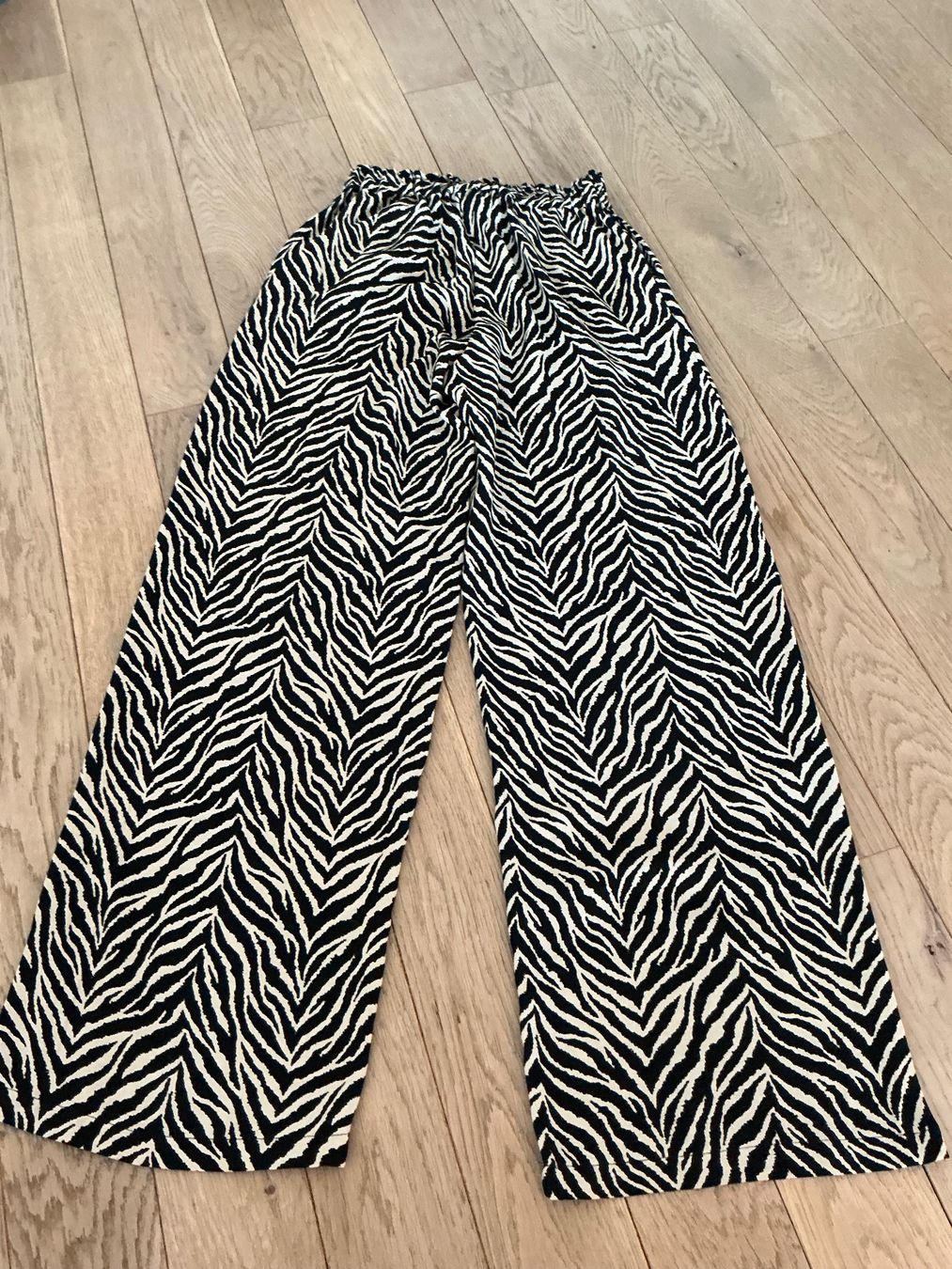Only Pantaloni: Hose Gr. XS Only – Nuovo (secondo la descrizione) da Wiesendangen venduto da gefion99 2