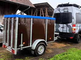 Motorrad-Anhänger geschlossen mit Rampe 