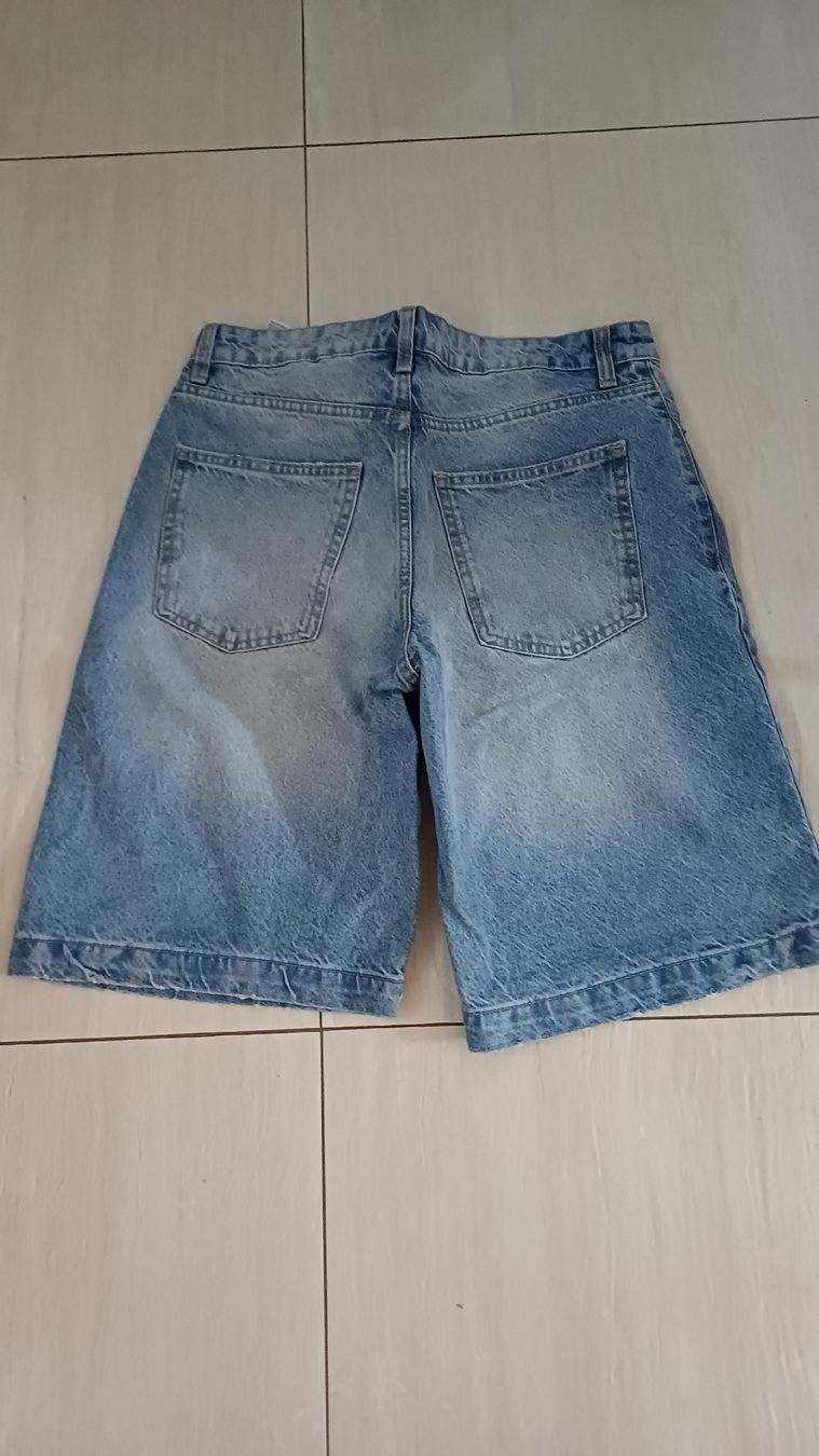 Bershka Jeans: Short Bershka en jeans – D'occasion à Bex par Sakito 1