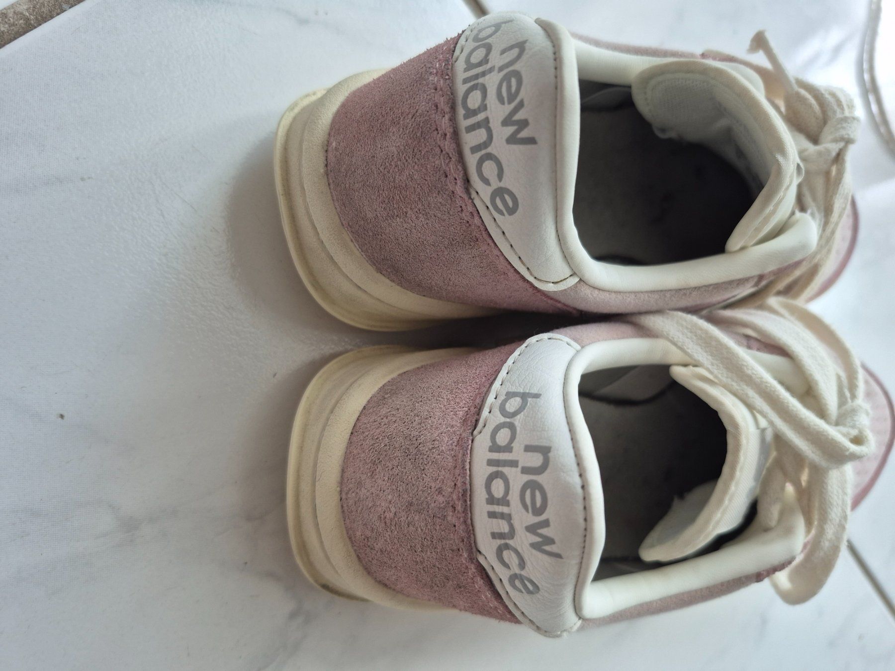 Chaussures filles: New Balance Gr.36 – D'occasion à BASSERSDORF par Bianca0916 2