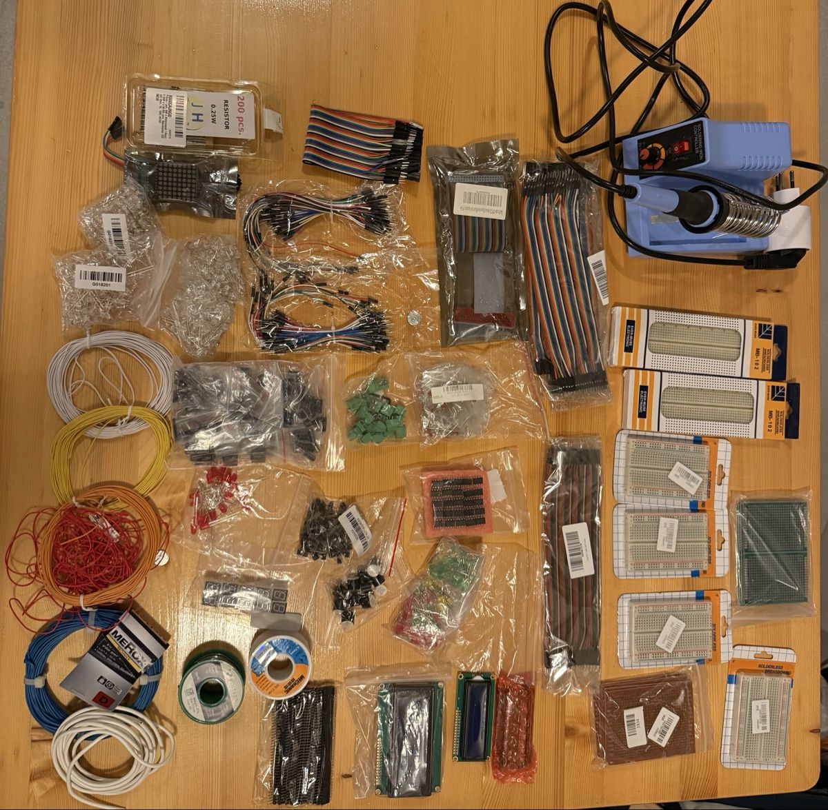 Componenti elettronici: Electronics Components Set – Nuovo (secondo la descrizione) da Zürich venduto da David.1