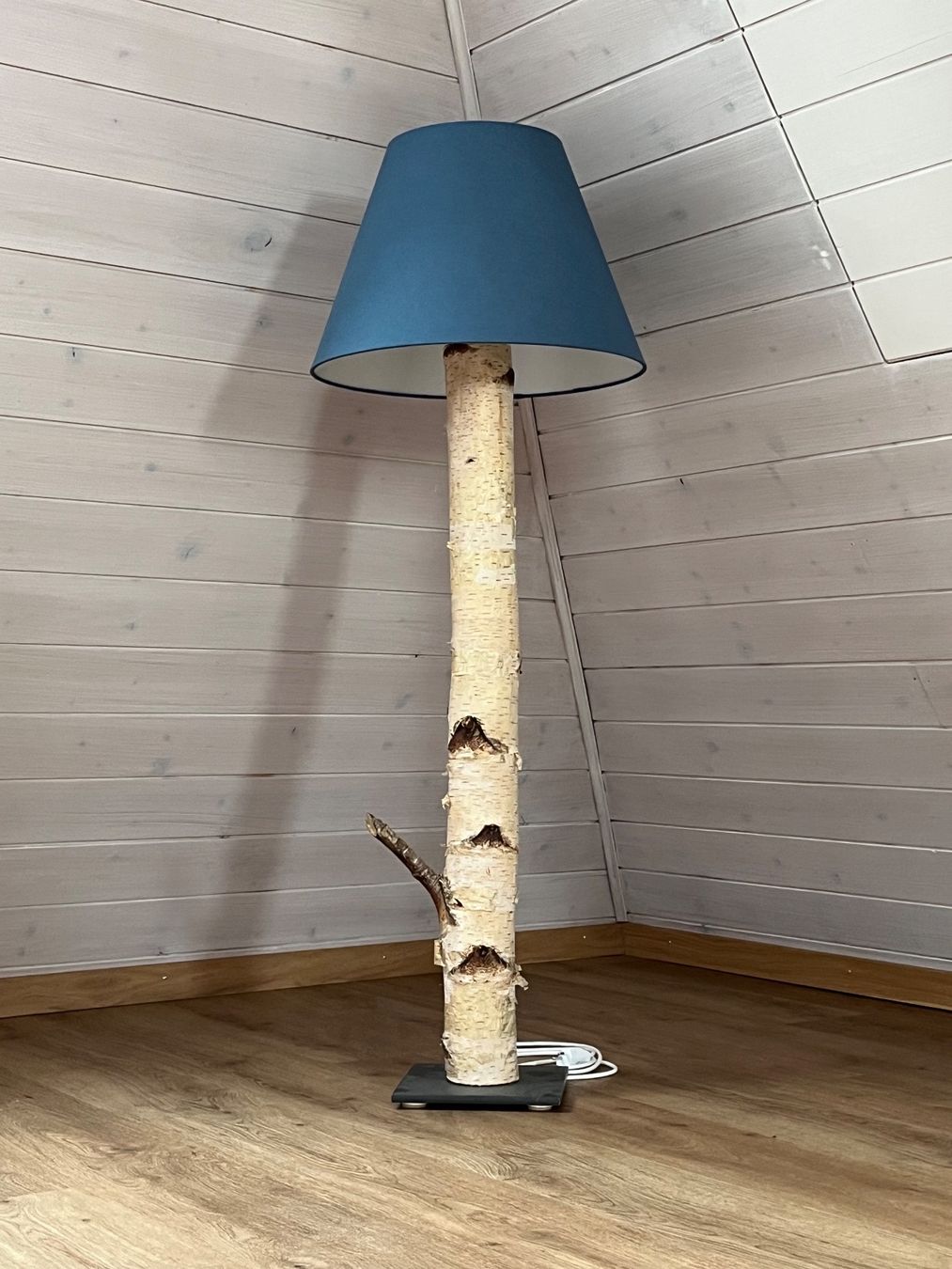 Lampen: Birken-Stehlampe – Neu (gemäss Beschreibung) aus Derendingen von
