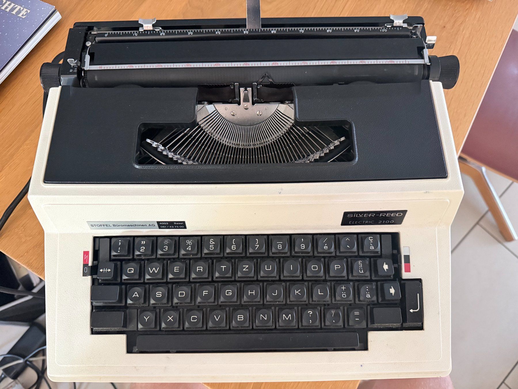 Machines à écrire: Schreibmaschine Silver-Reed – Défectueux à Bubendorf par mpts64