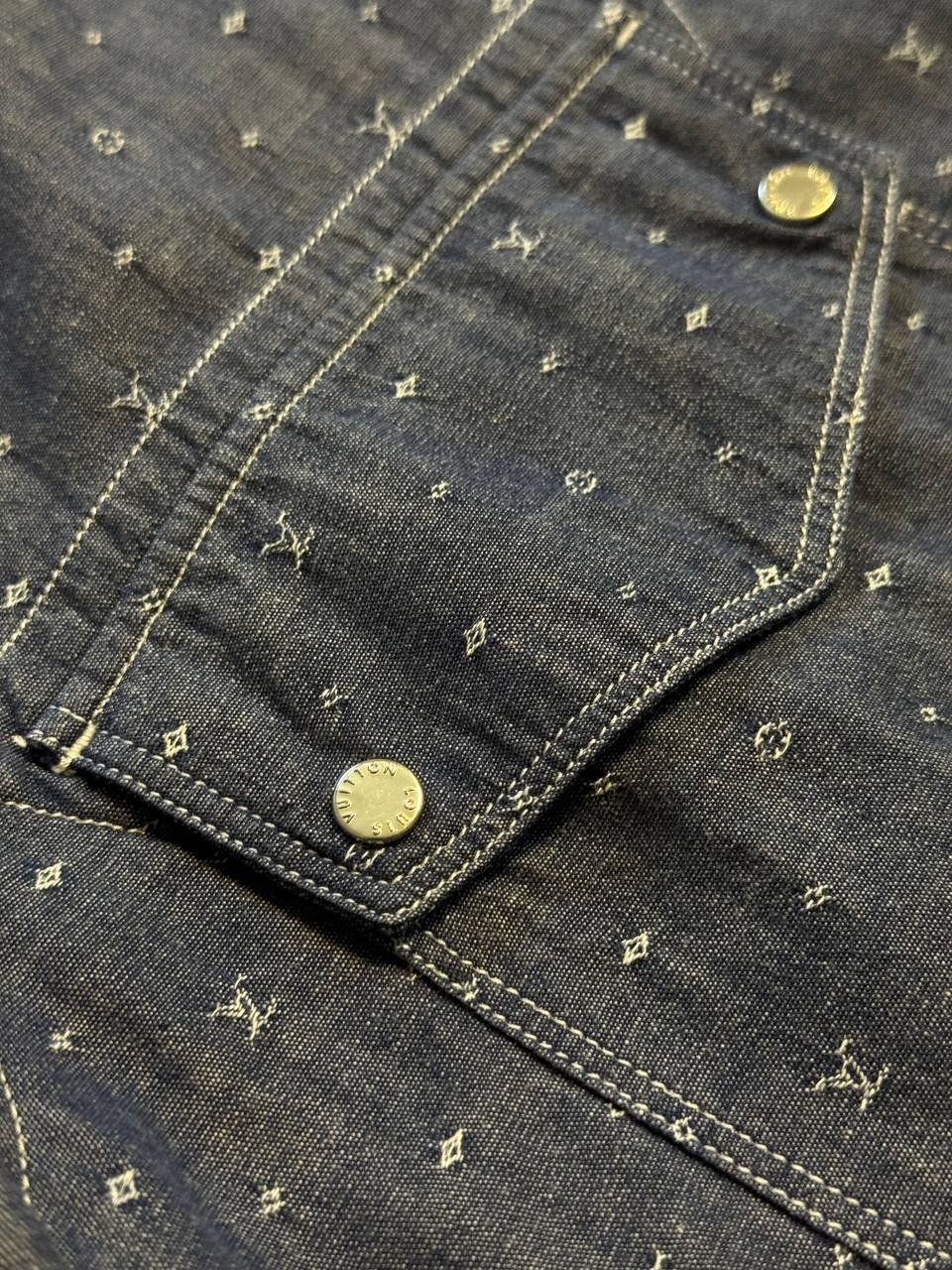 Camicie: Louis Vuitton Chemise – Usato da Cologny venduto da Nayiri 4