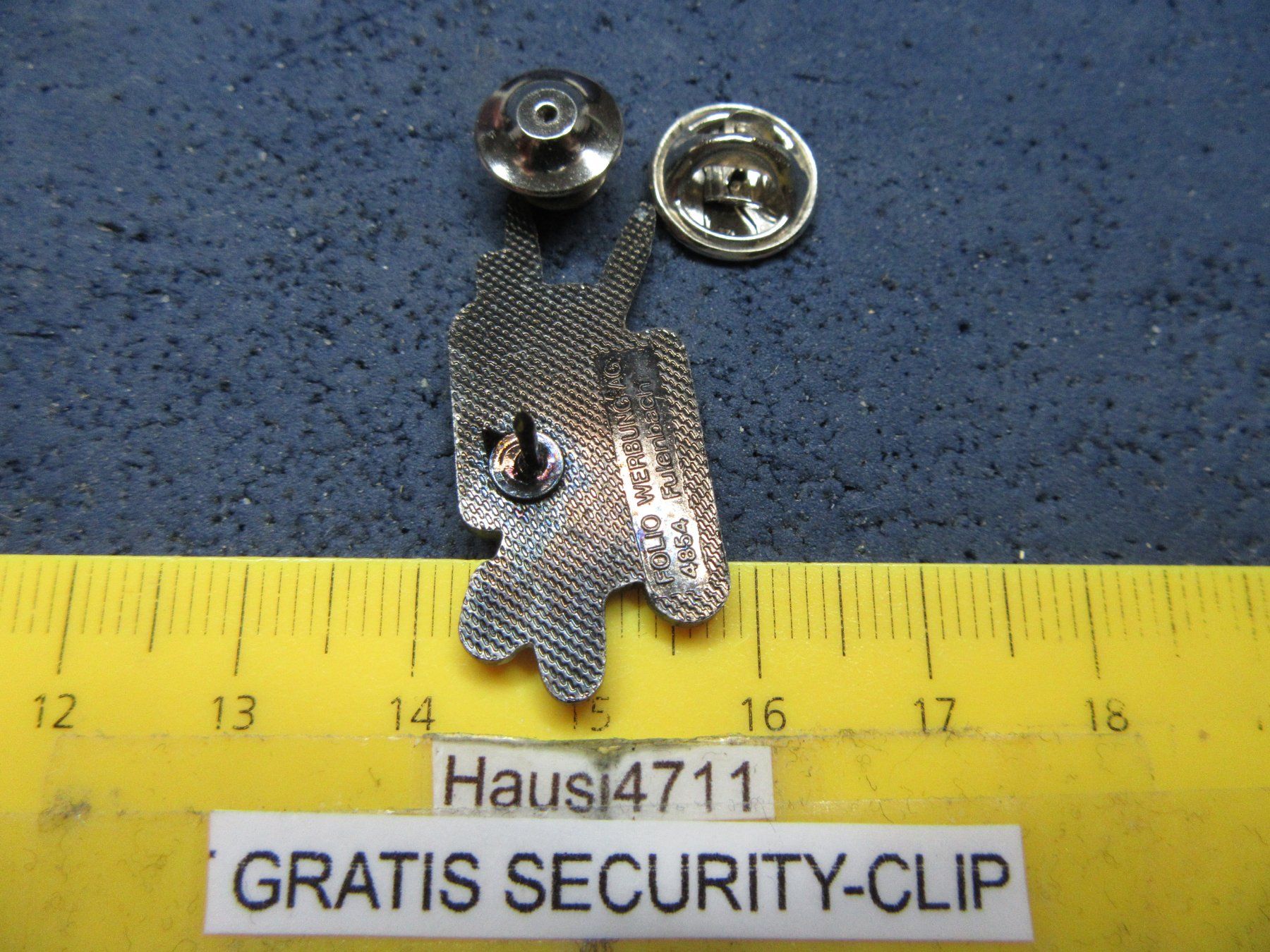 Swiss Placchette & Badge: ... STRICKEN SIE AUCH ??? PIN GLASIERT – Usato da Ettingen venduto da Hausi4711 1
