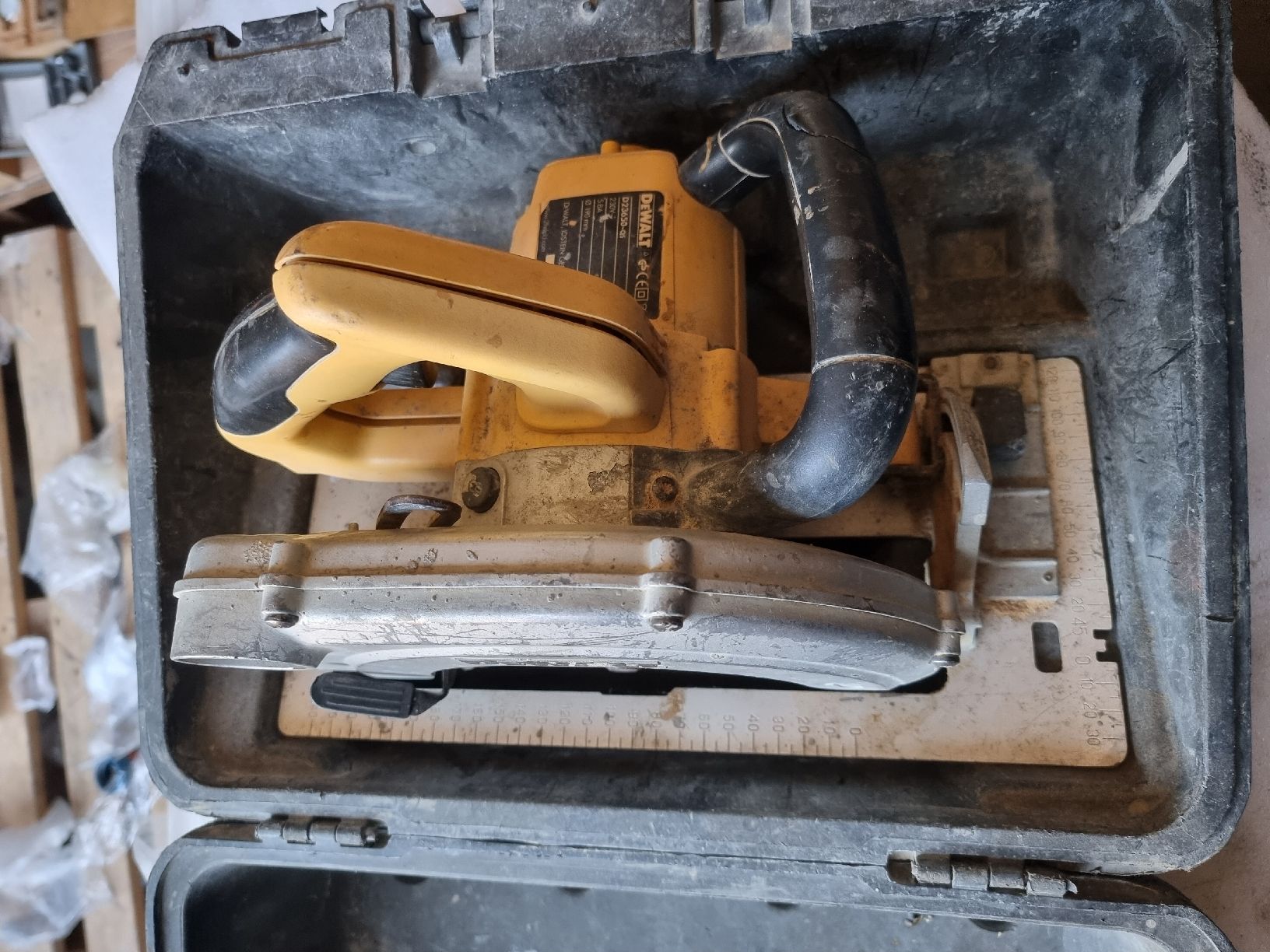 Dewalt Scies: DeWalt Stichsaege  – Défectueux à WIL SG par Sprin319 2