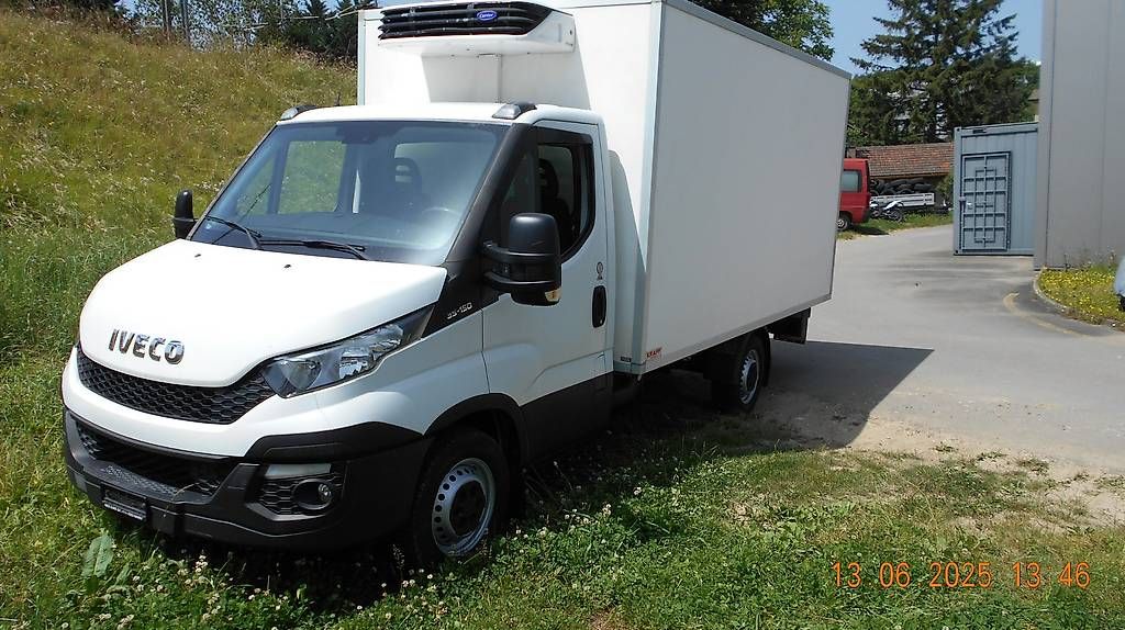Veicoli commerciali: IVECO  35 S 15   FRIGORIFIQUE – Usato da penthalaz venduto da jbernard01 1