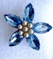 Fünfblättrige Modeschmuck-Brosche in Blütenform*****