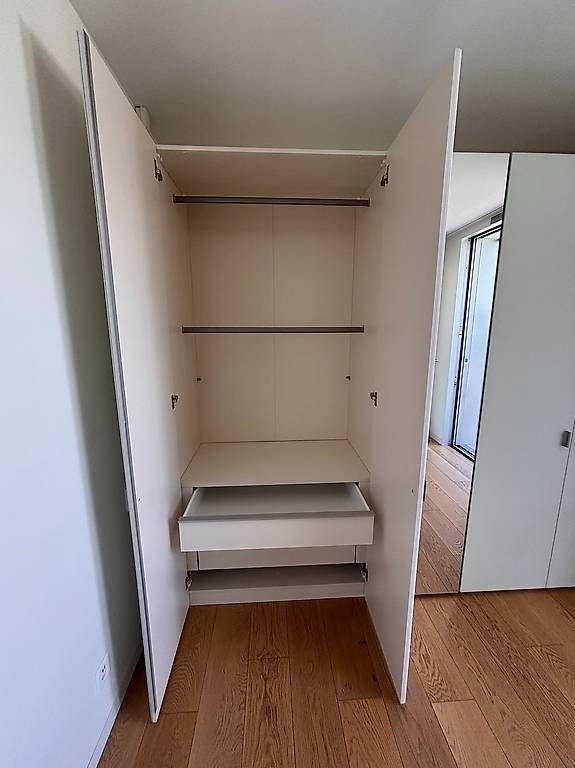 Armadi: Grand armoire de 4 compartiments – Usato da Genève venduto da adm_7kjf 2