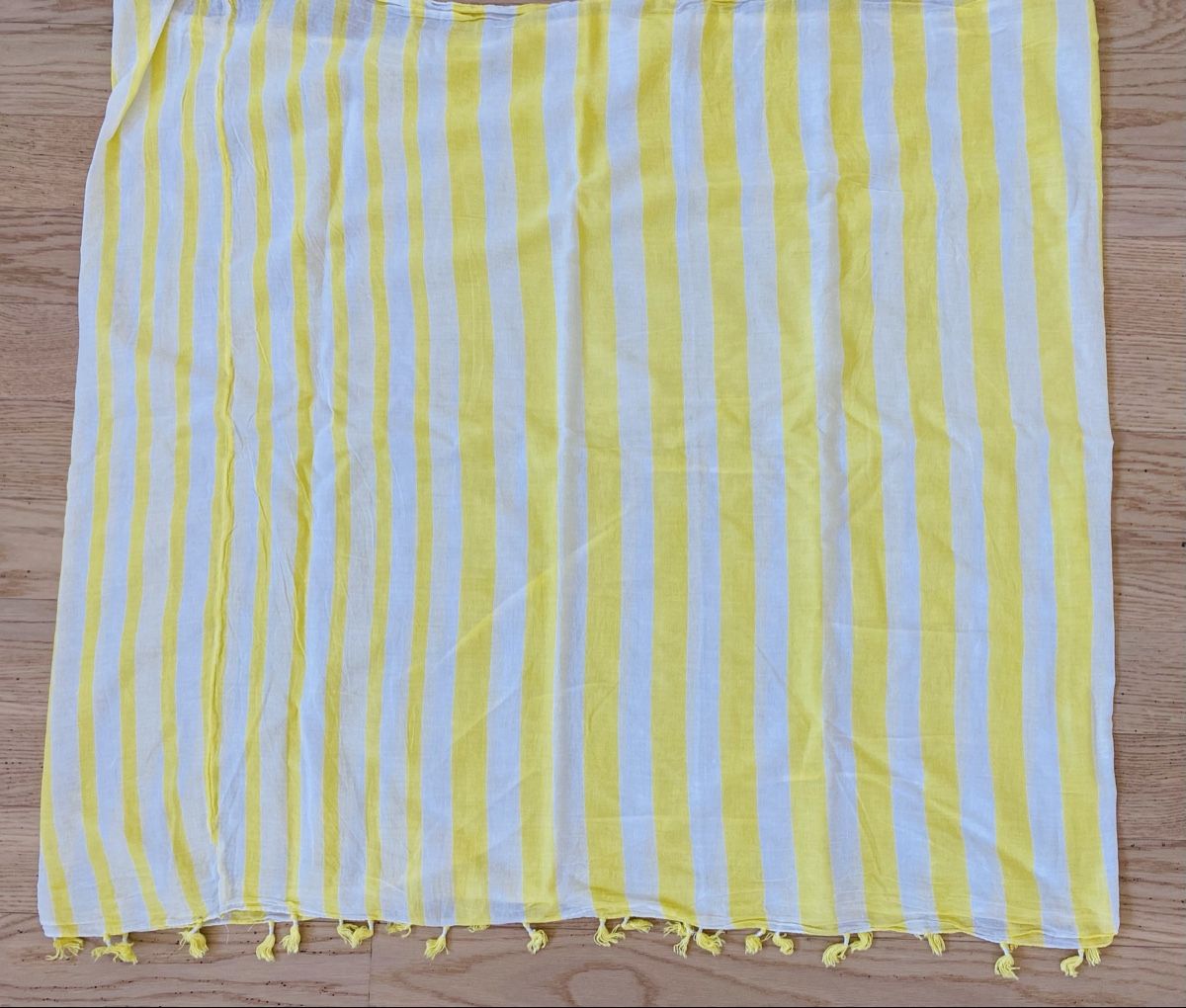 Mango Foulard & Sciarpe: LOOP SCHAL VON MANGO GELB GESTREIFT – Usato da Malters venduto da Kuettel1