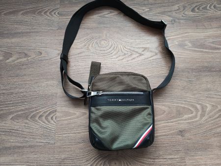 Umhängetasche Tommy Hilfiger / wie neu