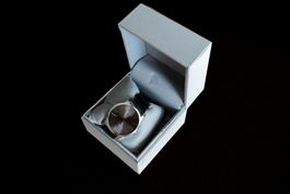 Calvin Kleid Herrenuhr Neuwertig in Originalschachtel