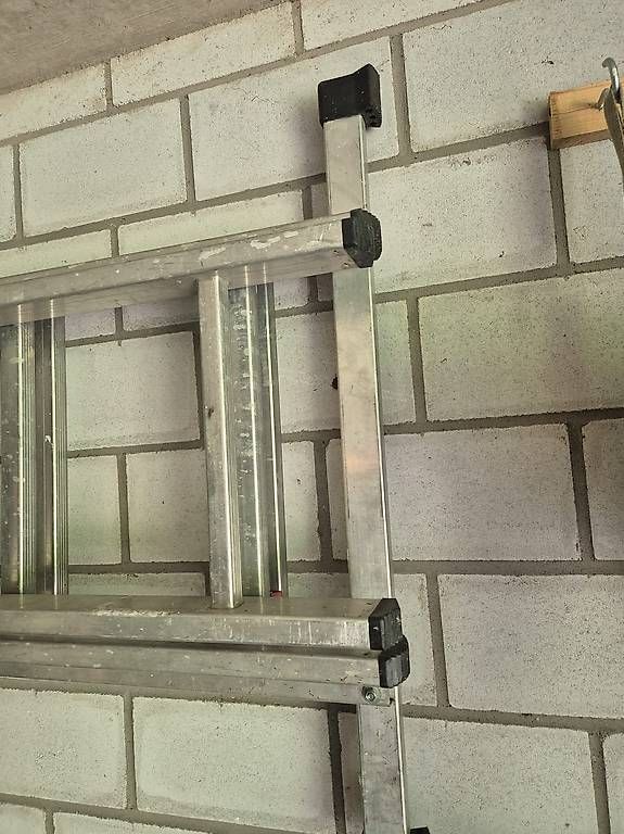 Leitern: Auszugsleiter Aluminium – Gebraucht aus Aesch BL von RedChief-125 2