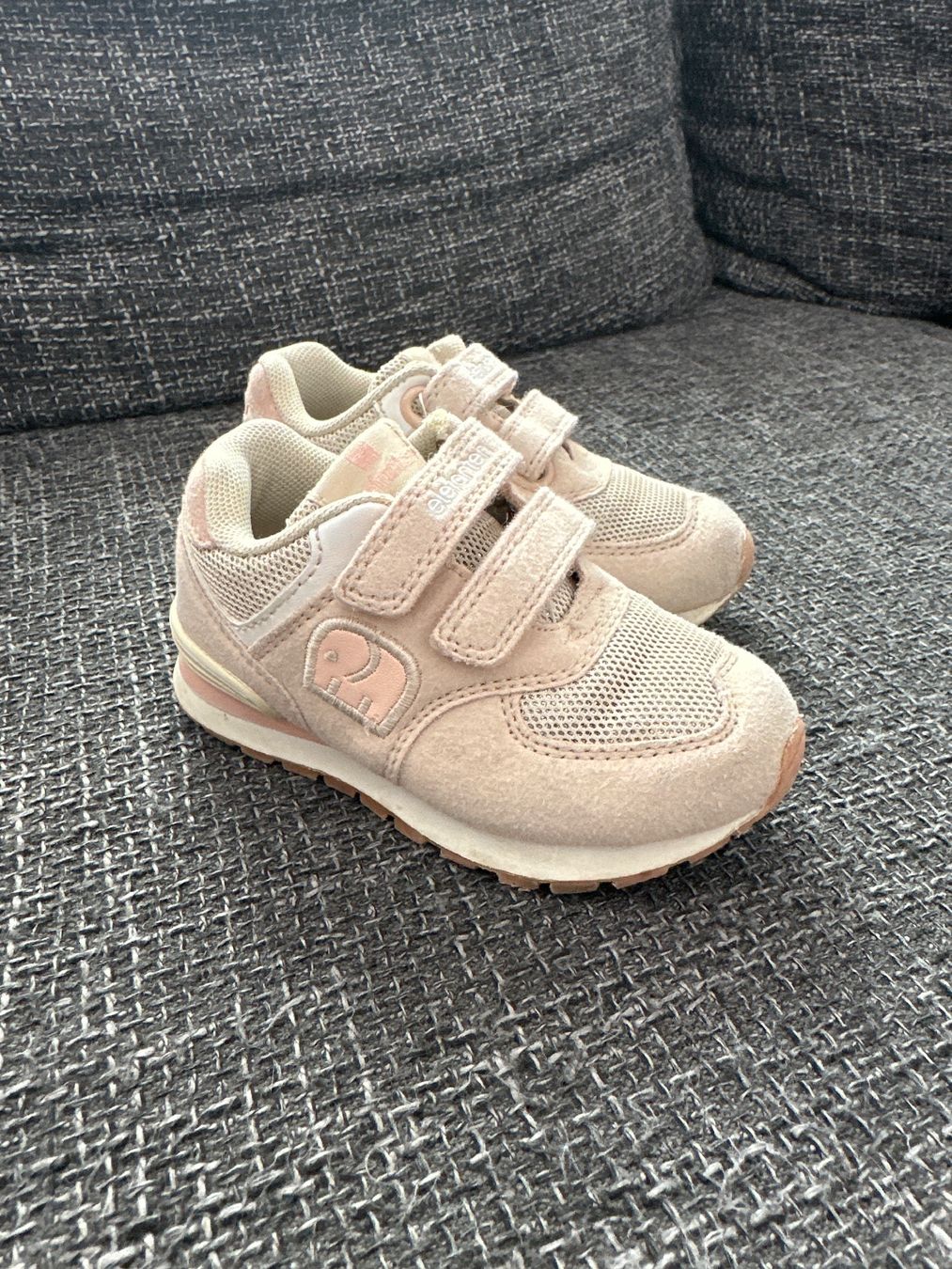 Elefanten Chaussures filles: Babyschuhe Elefanten, Gr. 22 – D'occasion à Seuzach par Leli.91