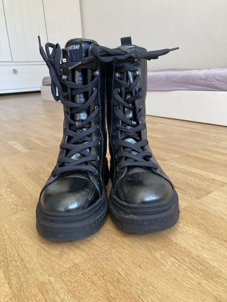 Scarpe per ragazze: Wednesday Stiefel Grösse 38 – Usato da Zürich venduto da Retrogirl