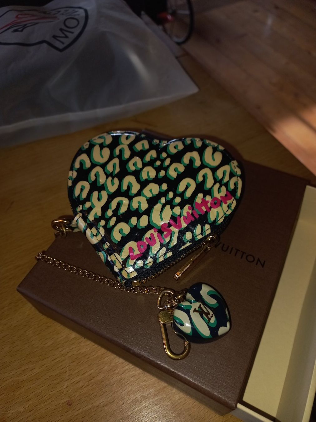 Louis Vuitton Portemonnaie: Louis Vuitton Herz Portemonnaie – Gebraucht aus St. Gallen von DiesundDas. 1