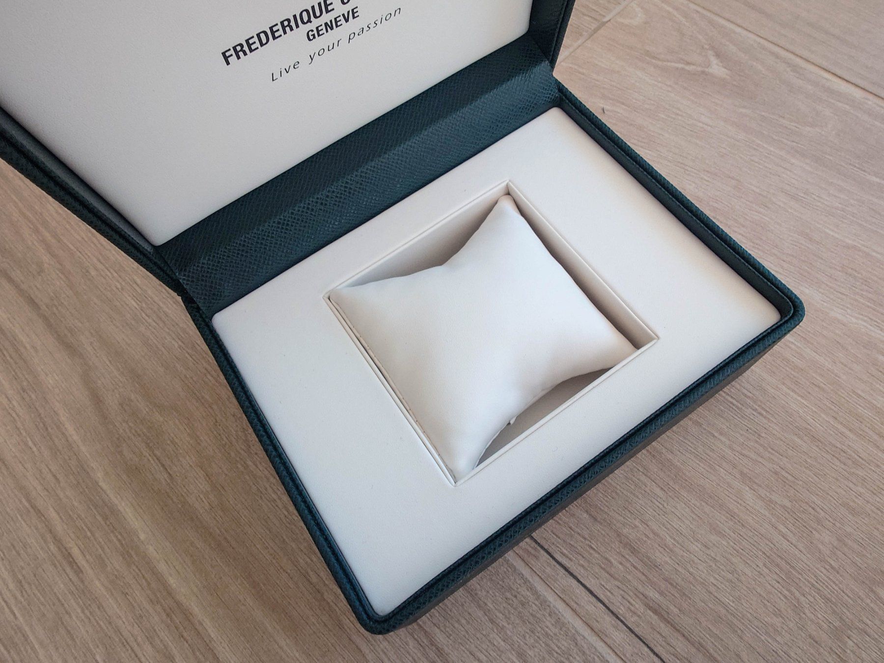 Boîtes de montres: Frederic Constant box – D'occasion à Epalinges par bracelet123 1