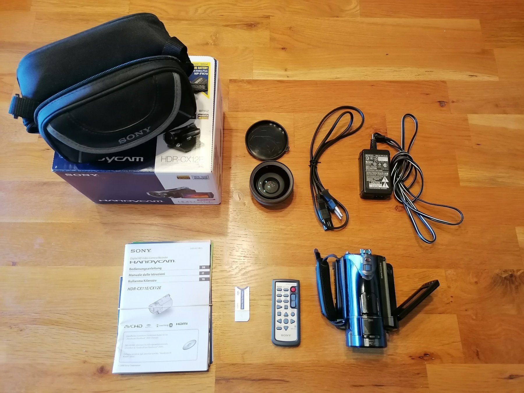 Sony Caméscopes: SONY Handycam HDR-CX12E – D'occasion à Wiezikon b.Sirnach par Amen