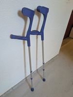 Unterarmgehstützen Krücken  1 Paar  blau  guter Zustand