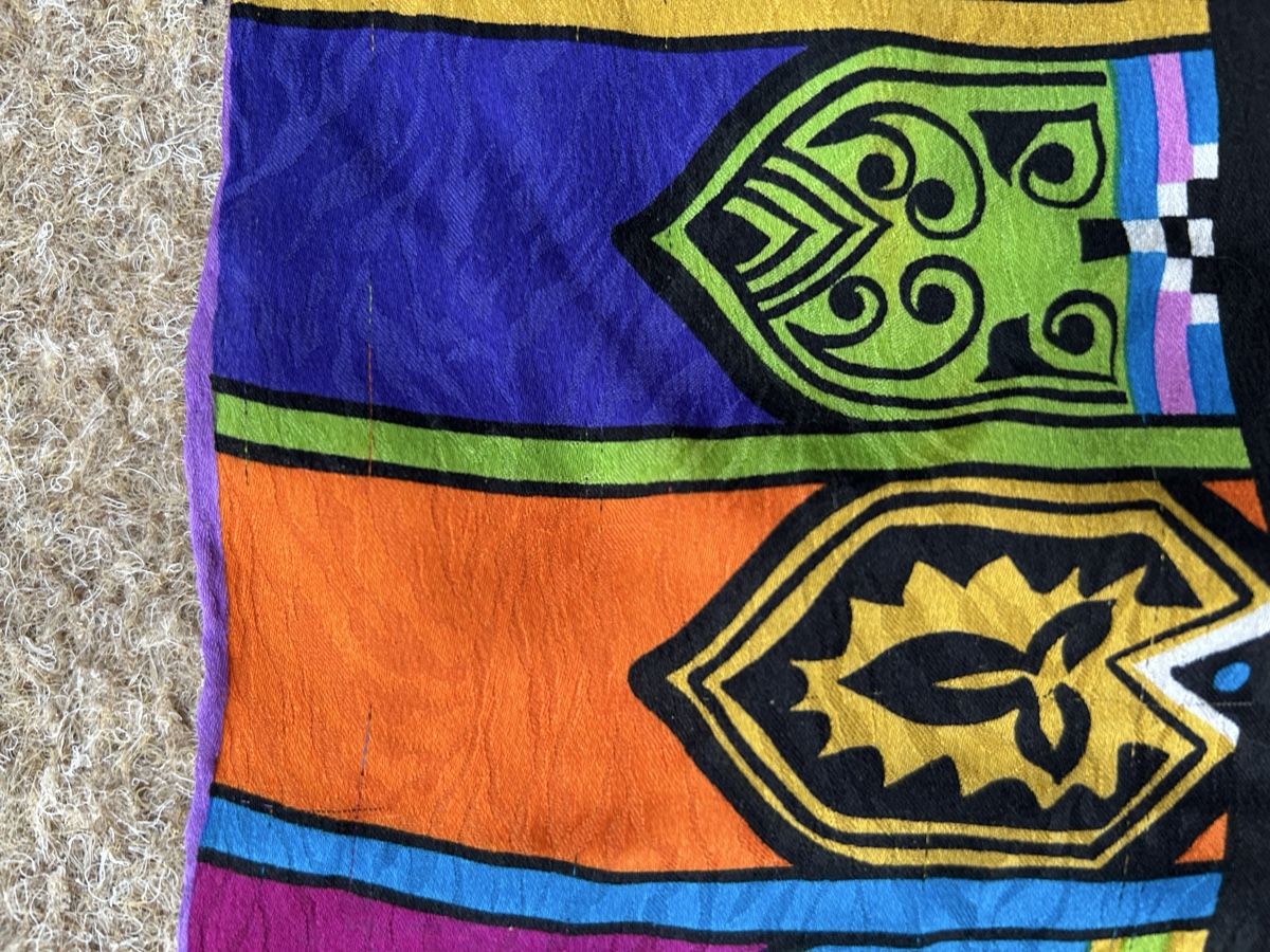 Foulards & écharpes: Seidentuch Louis Férraud – D'occasion à Birsfelden par Exclusivity 3