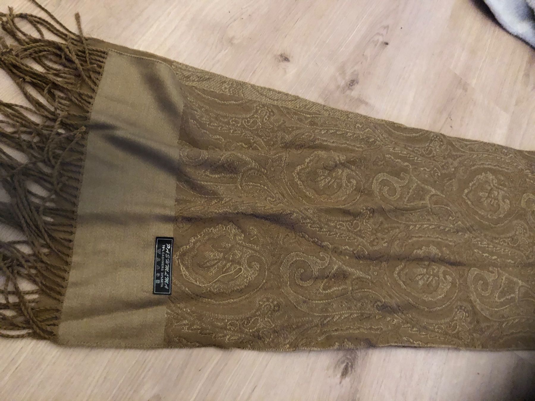 Foulard & Sciarpe: Schmaler Schal – Usato da Lupsingen venduto da sta_wgg5 2