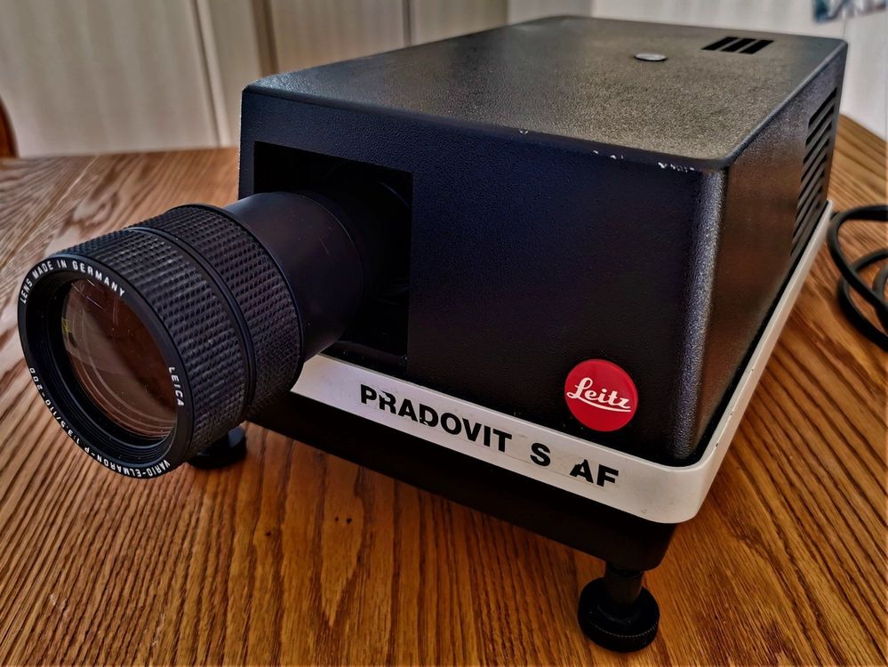 Leitz Wetzlar Projecteur de Diapositives Pradovit Couleur 250 + Défaut